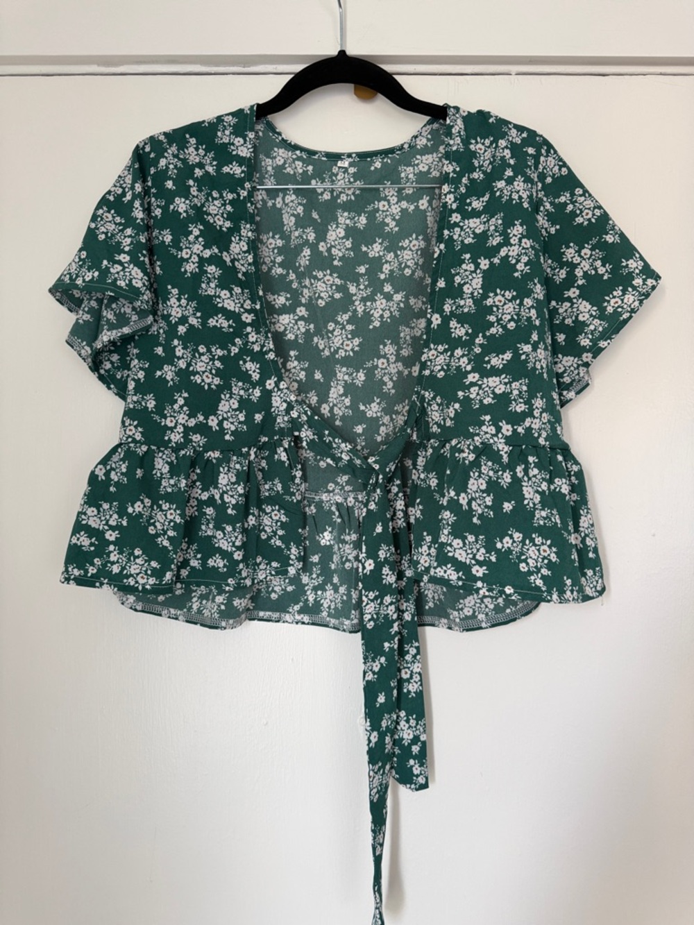 Amazon Green Floral Tie-Front Blouse Size M